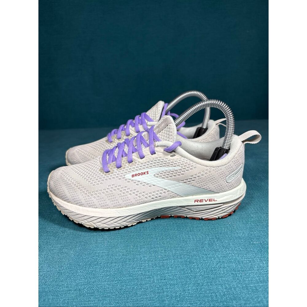 Brooks Revel 6 Running Shoes Women’s Size 5.5 Oyster White Lilac 1203861B459